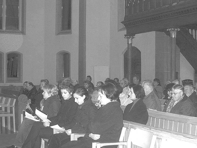 Publikum in der Evangelischen Kirche Villach bei Judenpogrom 1938