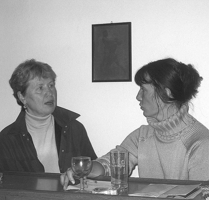 Erika Stengl, Elisabeth Faller bei Kampfspiel-Spielkampf